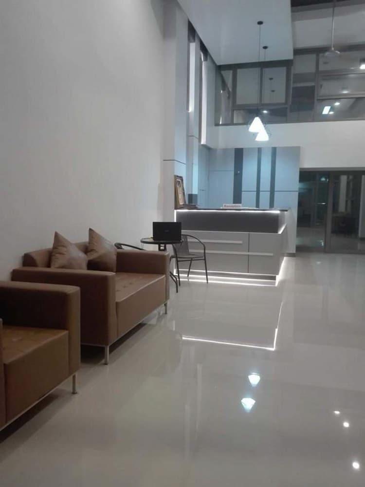 Ud House Aparthotel Udon Thani Eksteriør bilde